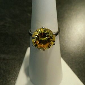 Genuine 8.25 TCW VVS1 Yellow Zircon Ring 💍